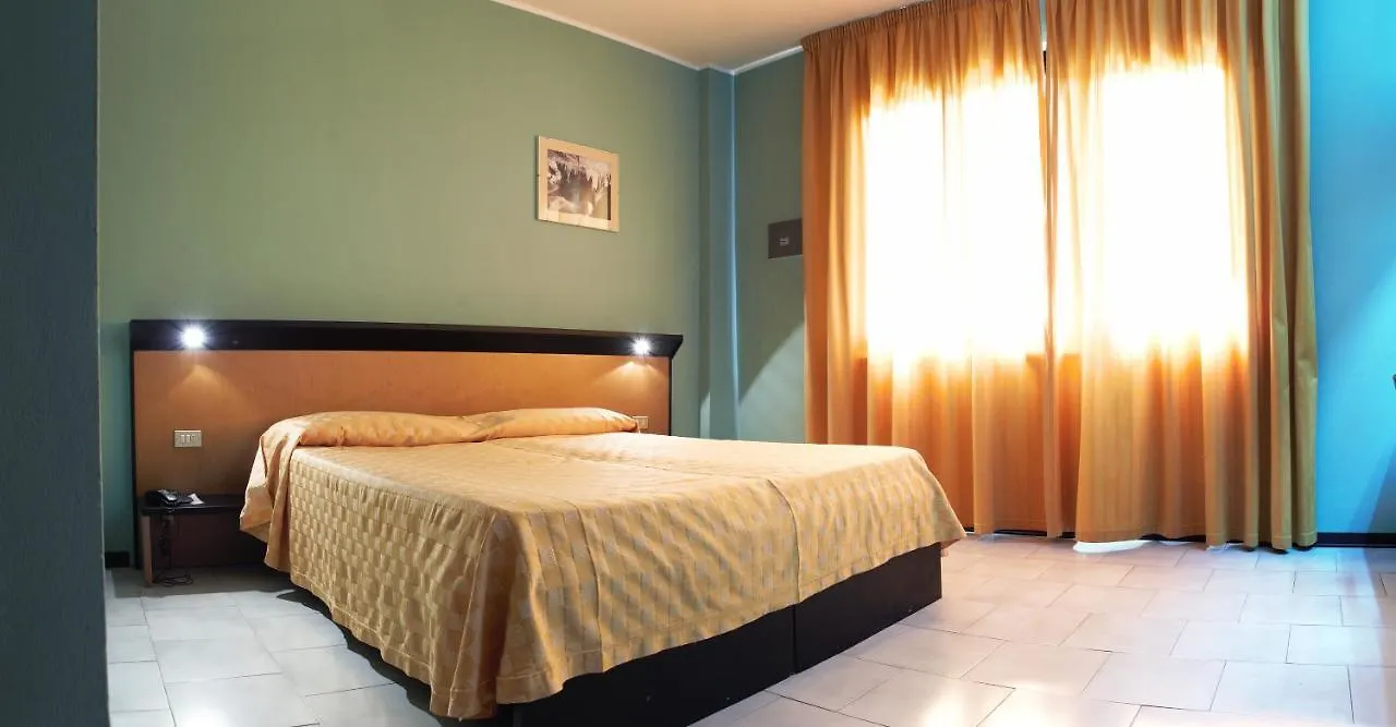 Green Sporting Club Hotel Alghero 4*,